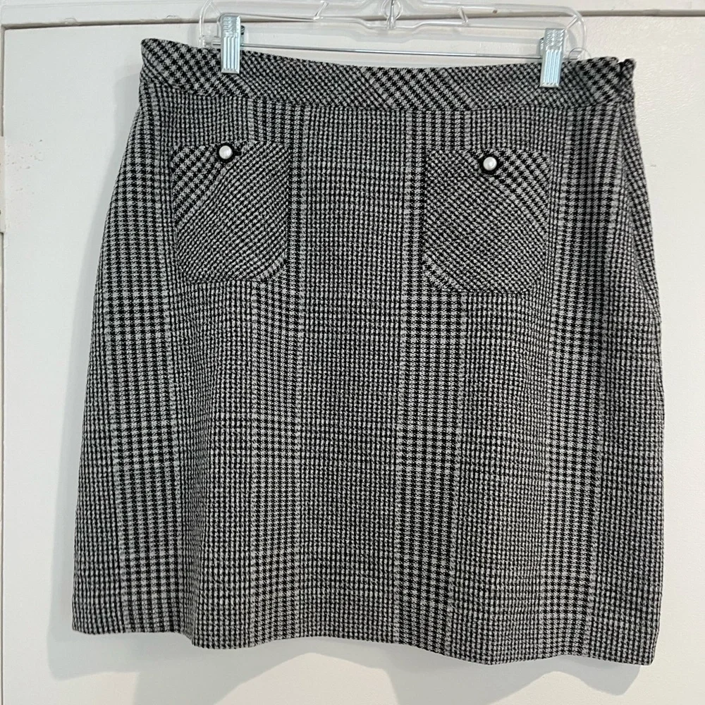 Karl Lagerfeld Black and White A-Line Skirt Sz. 10 NWOT‎